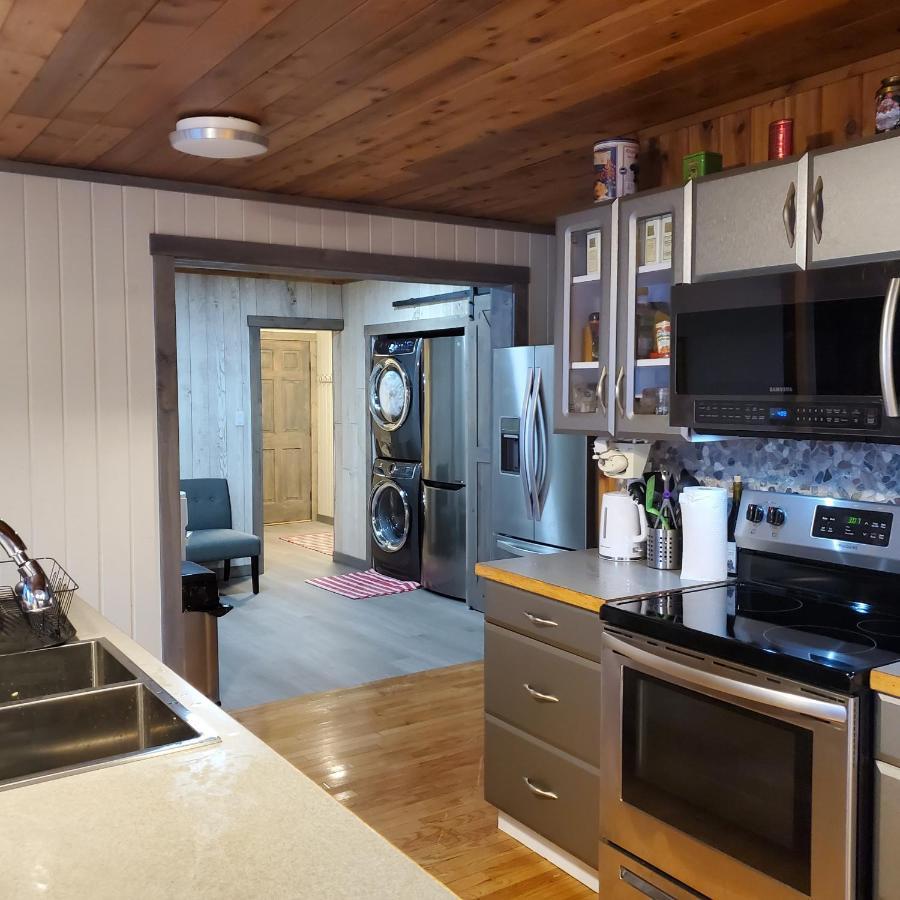 Royal Harrison Retreat Villa Harrison Hot Springs Esterno foto