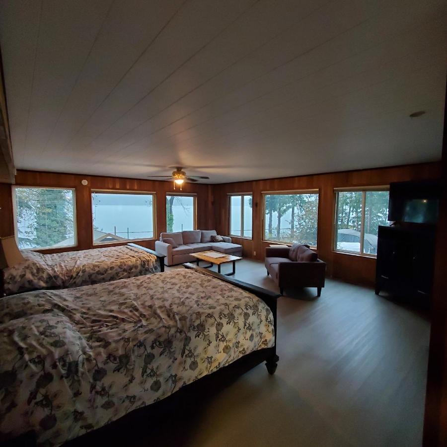 Royal Harrison Retreat Villa Harrison Hot Springs Esterno foto